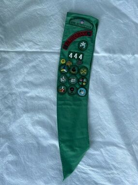 Vtg Kentucky Area Girl Scouts Sash with Pins Patches + Merit Badges 1970s Troop